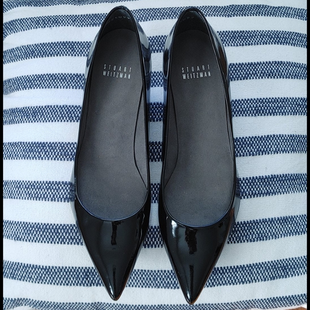 Stuart Weitzman patent leather kitten heels size 7